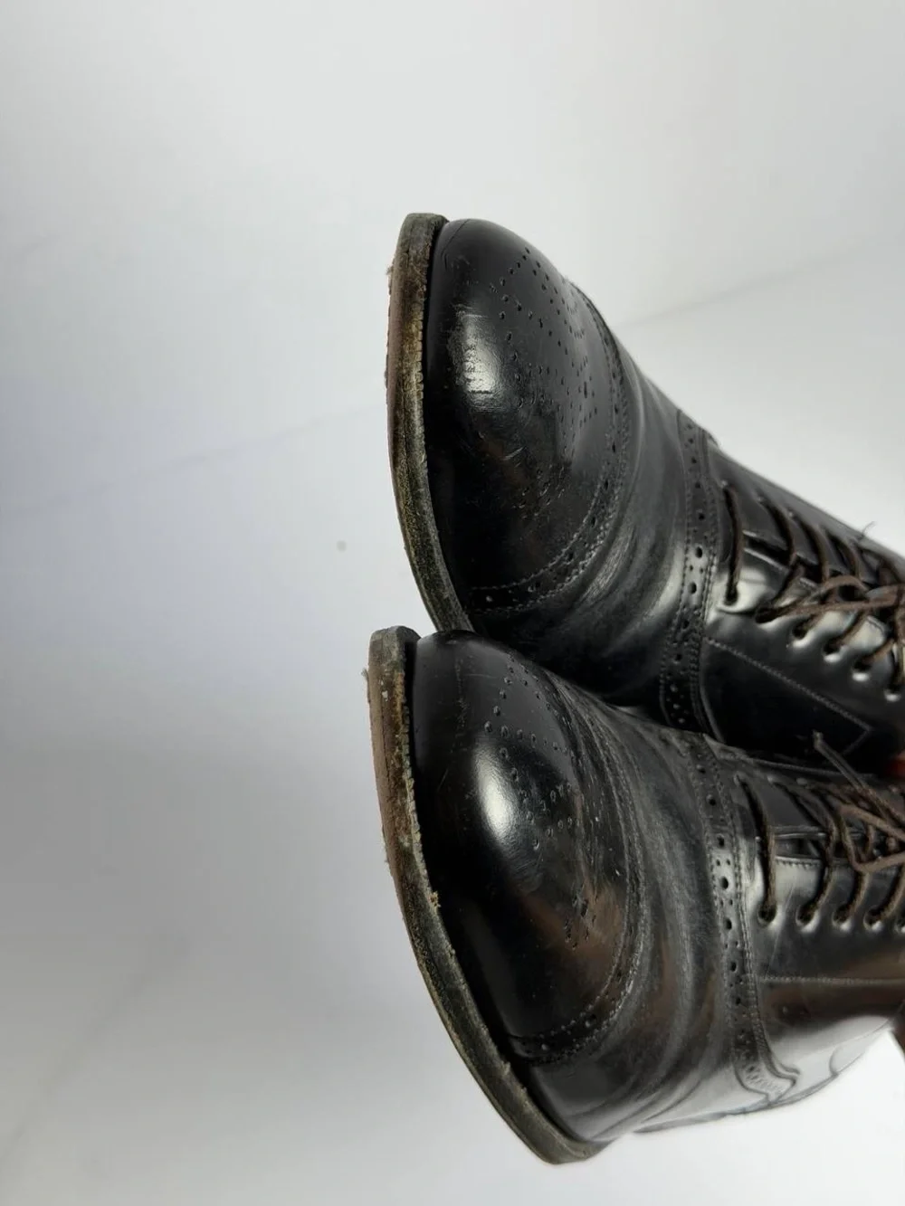 Salvatore Ferragamo Black Leather Brogue Cap-toe Oxfords Size 9